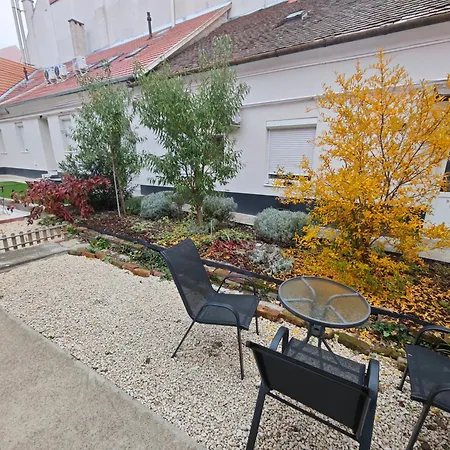 Nassaflat * Pécs